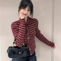 Gu家秋冬新款复古撞色条纹口袋设计金属纽扣针织开衫羊毛外套女