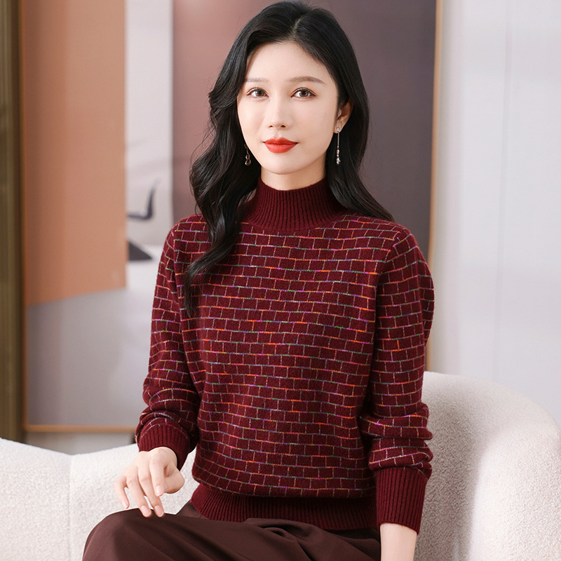 Demi-season knitted base body-friendly sweater
