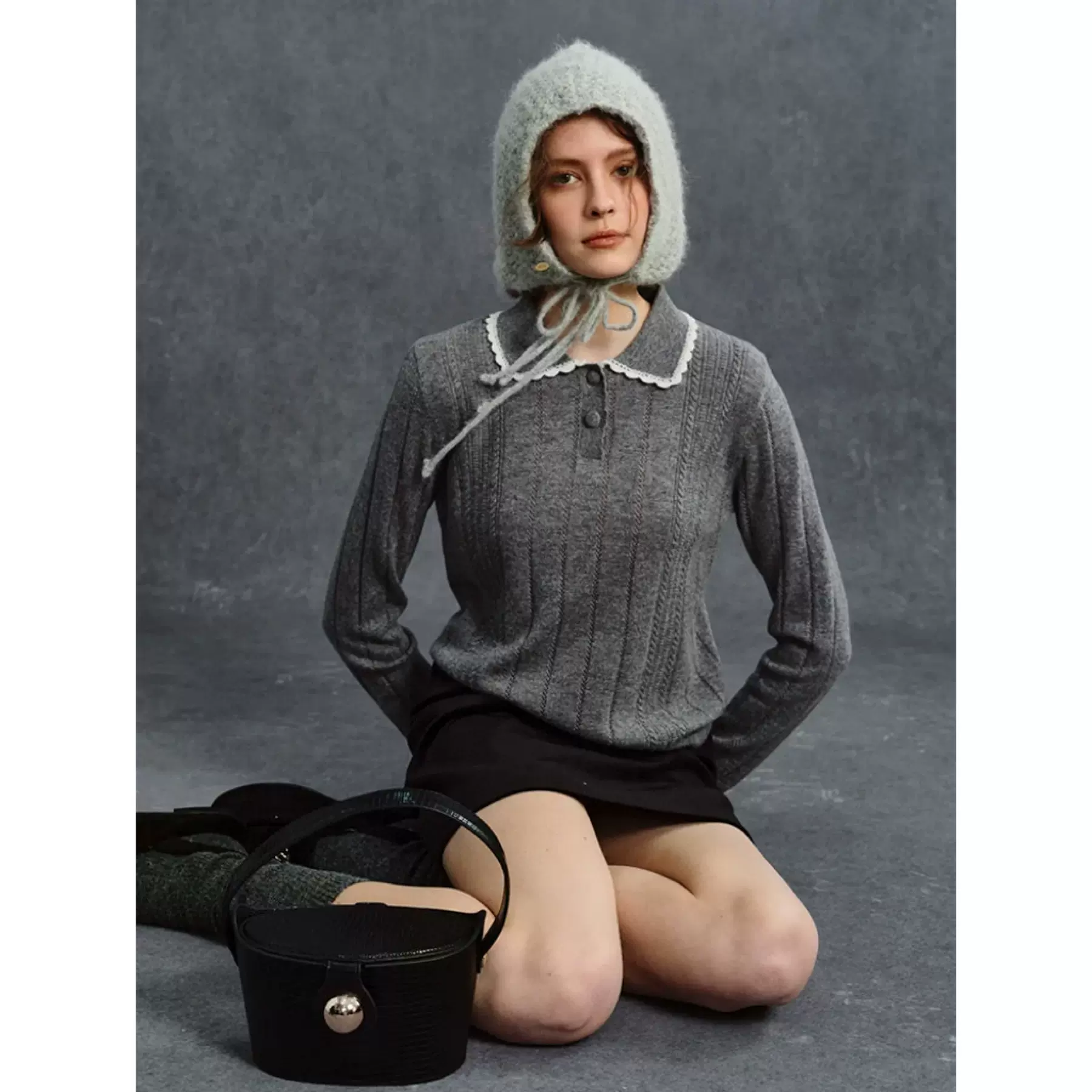 四媛 100羊毛撞色手钩花边娃娃领半开襟针织衫25冬新款上衣9418