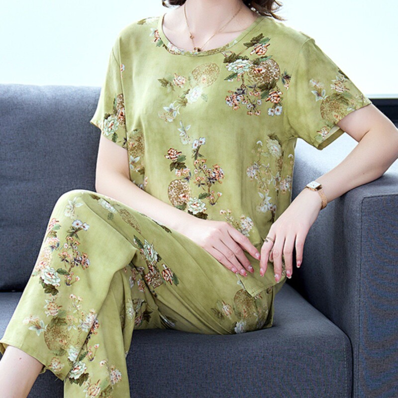 中高年の母親の綿シルク女性用パジャマセット、ファッショナブルで屋外で着用可能、大きいサイズの夏用半袖レーヨンホーム服|undefined