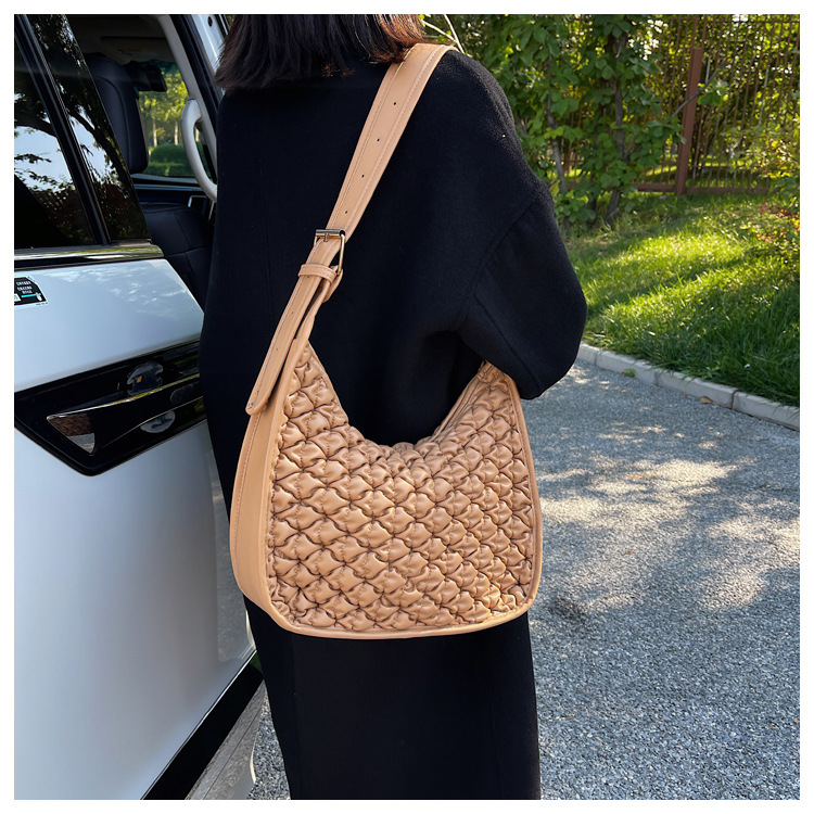 Wide Shoulder Strap Messenger Bag Casual Soft Leather Tote Embroidery Thread Single Shoulder Fashion Underarm Bag display picture 4