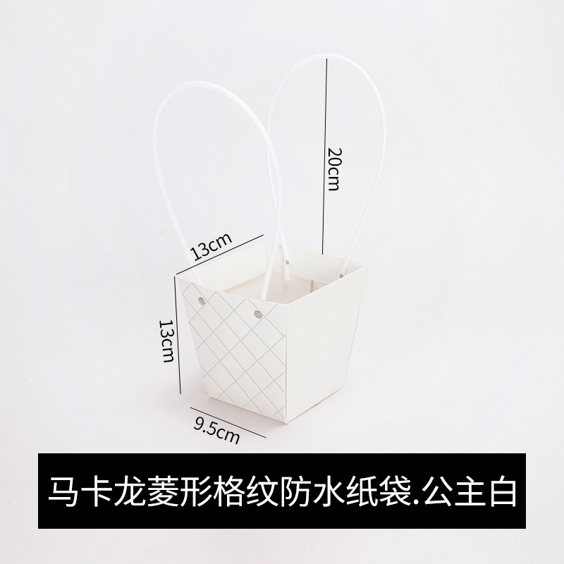 Bolsa de arreglos florales de papel kraft, paquete de ramo, caja de mano al por mayor, floristería, arte floral, material de embalaje de bricolaje, bolsa de mano de flores