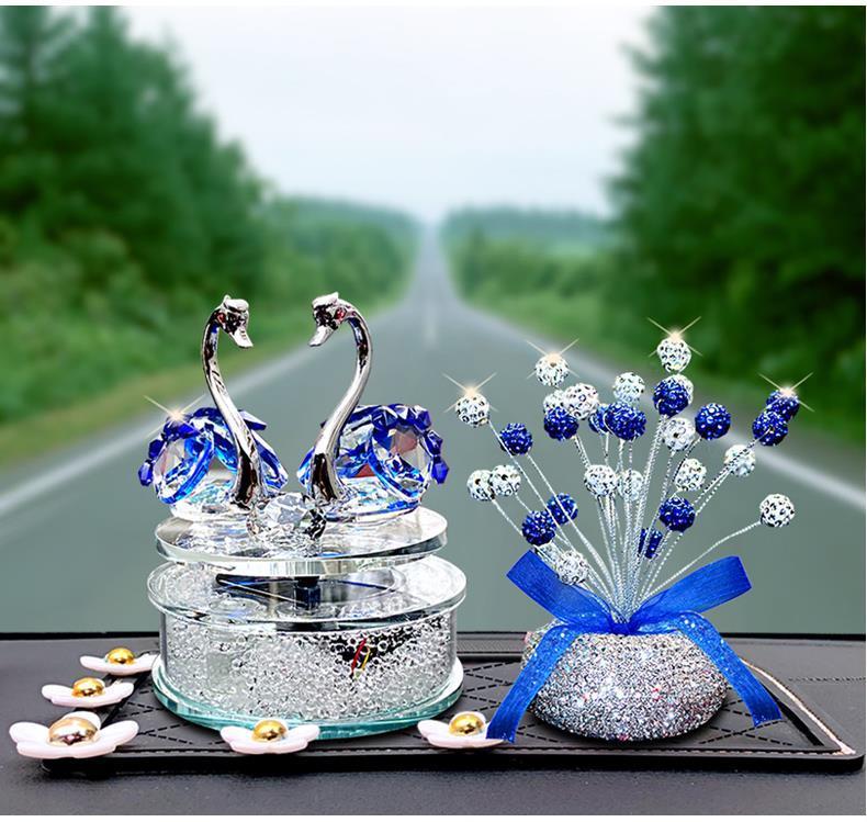 Solar Rotating Swan Car Aromatherapy Cute Car Interior Decoration Supplies Car Car Ornaments 2025 New Style for Women