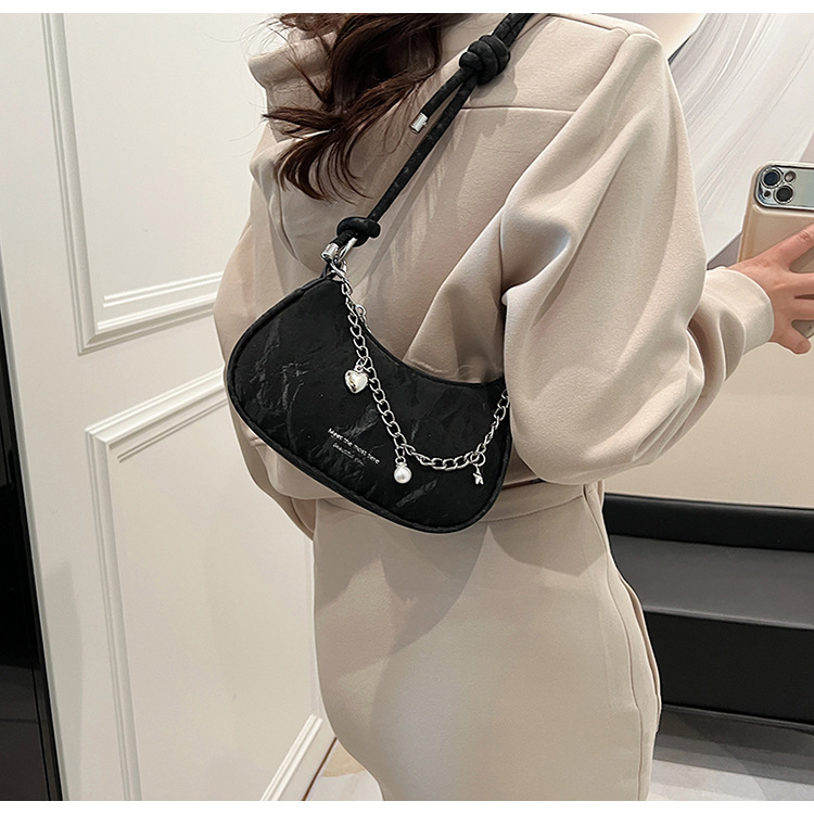A stylish and stylish small handbag for ladies in 2025, a versatile and fashionable crossbody bag, a niche single-shoulder underarm bag for summer undefined