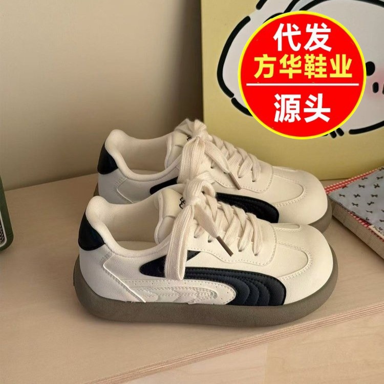 2026 primavera nueva variedad de zapatos deportivos casuales estudiantes zapatos blancos pequeños zapatos de mujer