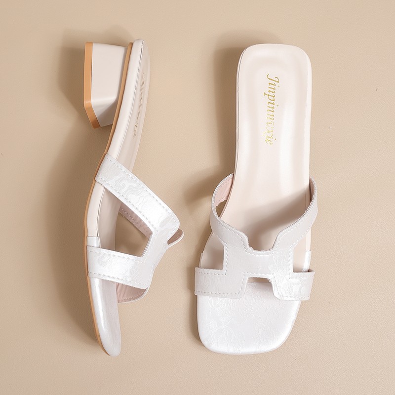 Zapatillas de tacón grueso para mujeres verano 2026 nueva moda de playa zapatillas de tacón frío sandalias casuales image 2