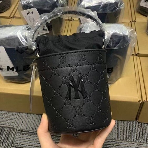 Korean Mlb New Perfume Bag Ny Embossed Full-Print Casual Versatile Shoulder Crossbody Handbag Underarm Bucket Bag Korean Mlb New Perfume Bag Ny Embossed Full-Print Casual Versatile Shoulder Crossbody Handbag Underarm Bucket Bag