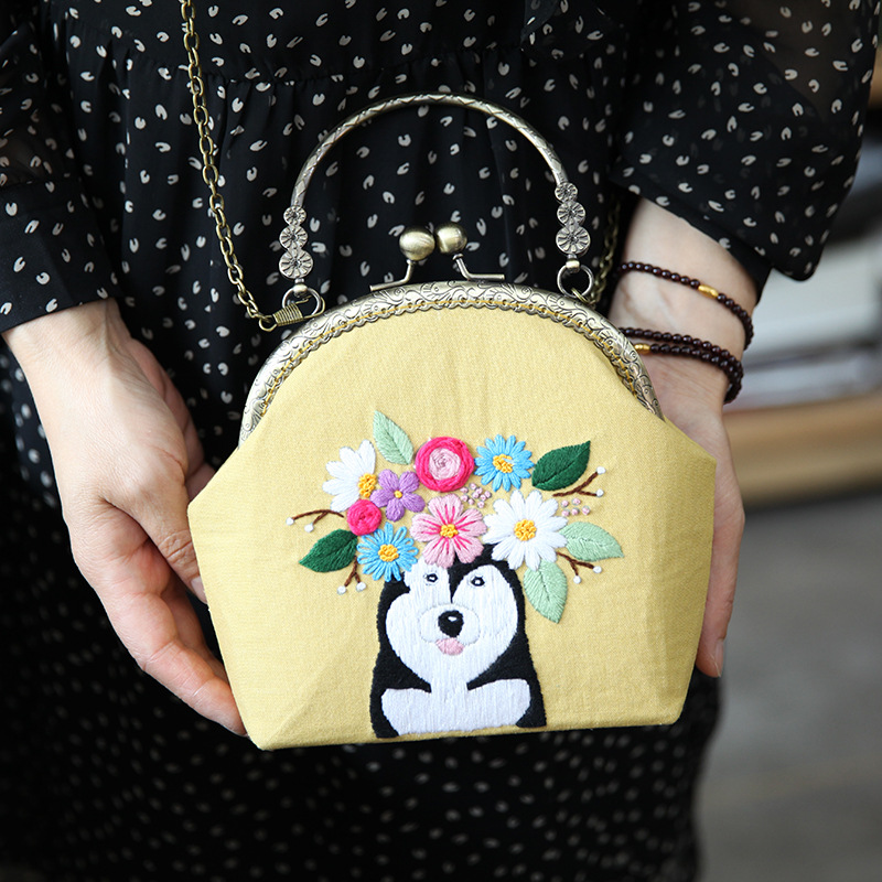 Nueva boca Bolsa de Oro bordado europeo bolsa de material bordado hecho a mano bordado DIY cinta bordado Lu bordado hecho a mano crossbody bolsa de tela