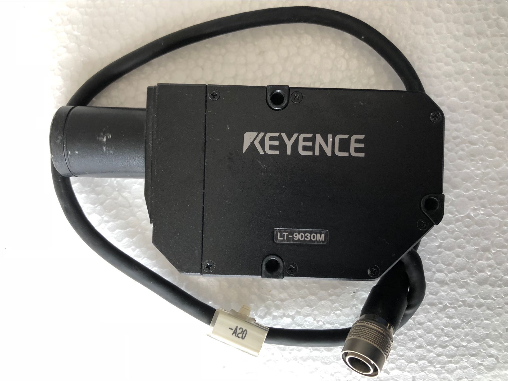 KEYENCE基恩士LT-9030M 现货议价出售