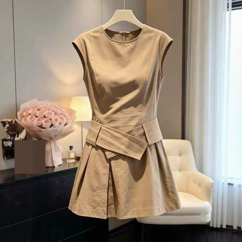 Korean Style Casual and Simple Design Sleeveless Workwear Dress 2026 Summer Hot Girl Style Waist-Cinching Slimming Short Dress