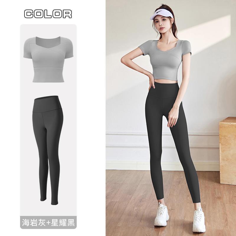 Trajes de yoga para mujeres de verano nuevo secado rápido manguito corto cojín de pecho para correr salto de cuerda ropa deportiva comercio al por mayor