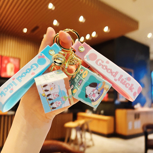 卡通书包挂件迷你魔方钥匙扣批发网红包包挂饰玩偶汽车钥匙