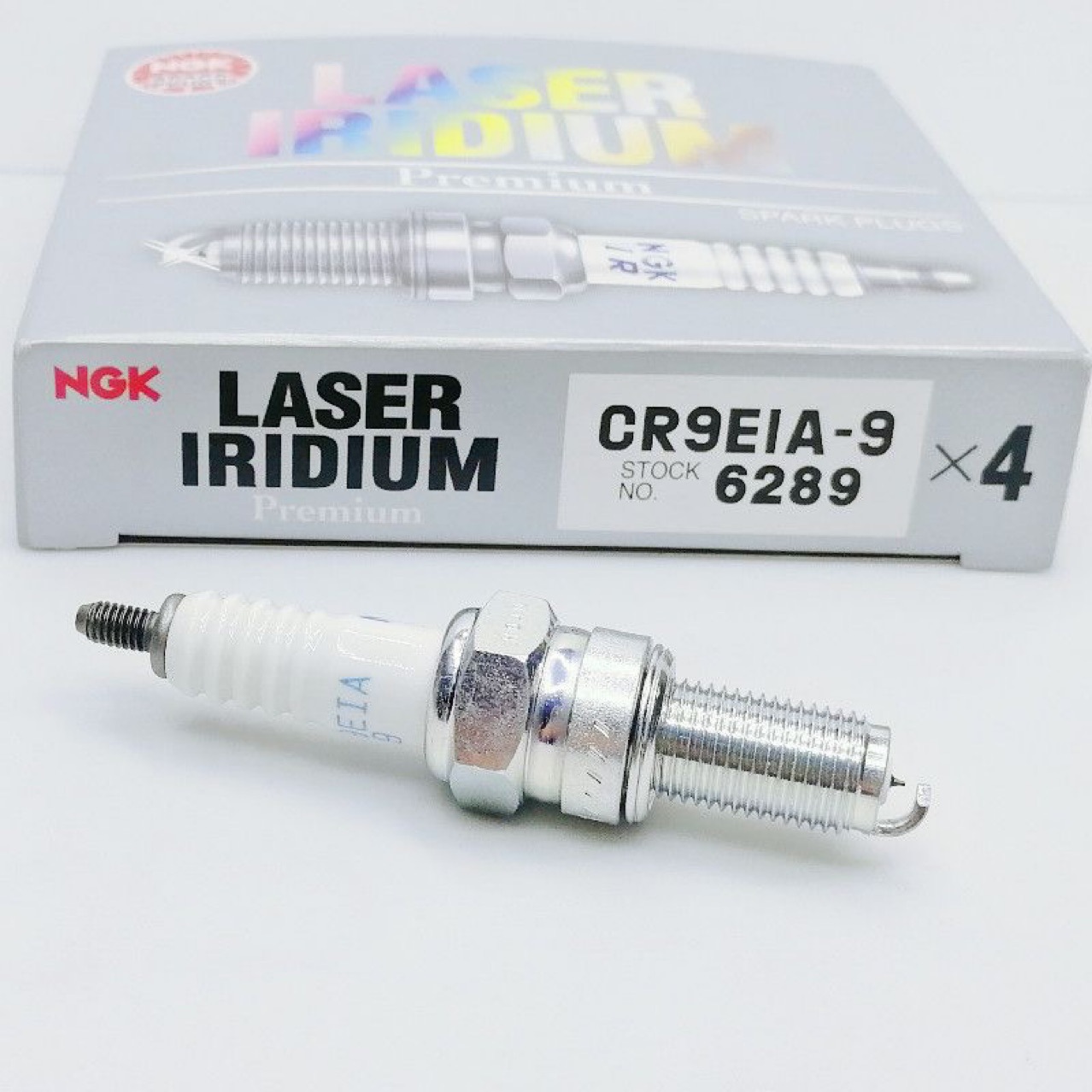 Competitive NGK Iridium CR9EIA-9 6289 spark plug suitable for Huanglong 600 Yamaha R1 R6FZ6N monster
