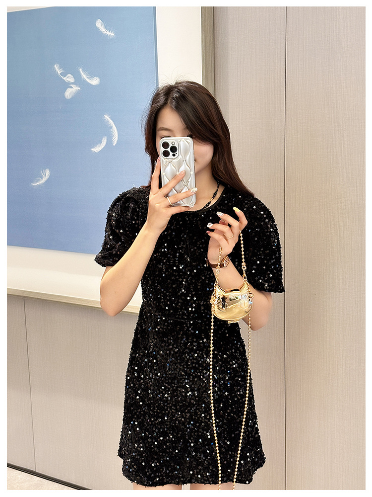 Cartoonish, mini and cute zinc alloy small bag for women, 2025 new style, stylish single-shoulder bag, crossbody chain and metal undefined