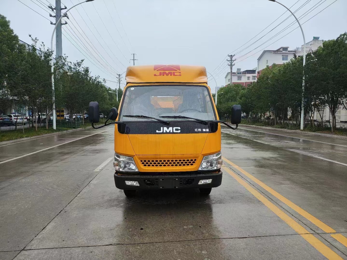 Anti-Collision Buffer Pad Road Maintenance Tunnel Safety Protection Anti-Collision Buffer Truck Highway Maintenance Construction Truck