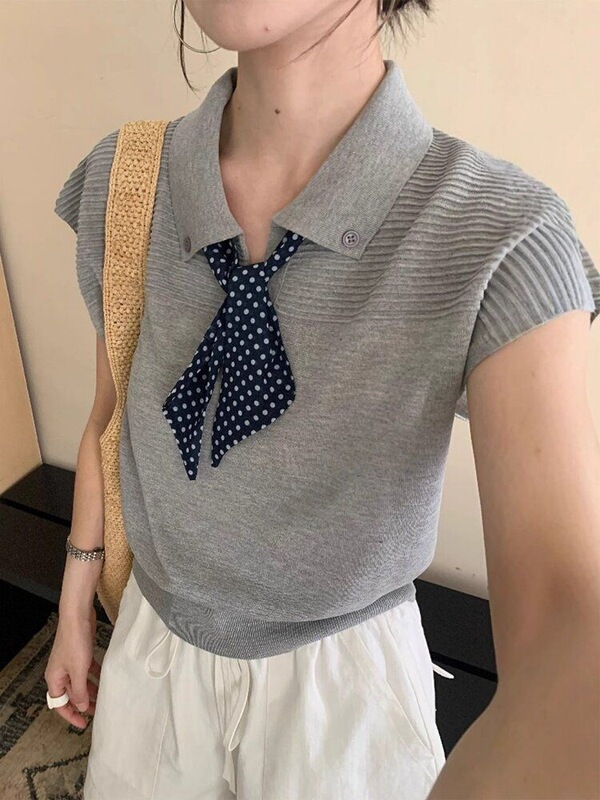 Hepburn-Style Silk Scarf, Sleeveless Knitted Sweater, Vest, Women's New Summer Beautiful Blouse Top Hepburn-Style Silk Scarf, Sleeveless Knitted Sweater, Vest, Women's New Summer Beautiful Blouse Top