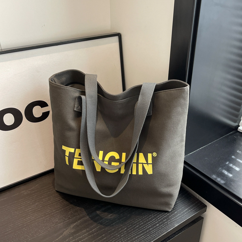 Casual lienzo clase de viaje bolsa de mujer gran capacidad 2025 nuevo verano versátil bolsa de hombro popular este año image 8