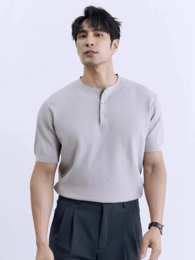 Verano nueva camiseta de punto seda de hielo de manga corta hombre Henry delgado temperamento de negocios camiseta comercio exterior al por mayor transfronterizo