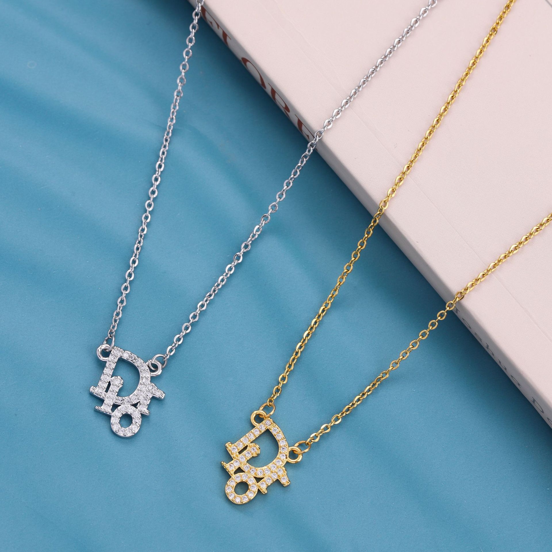 Fashion Heart Shape Titanium Steel Plating Shell Zircon Pendant Necklace 1 Piece