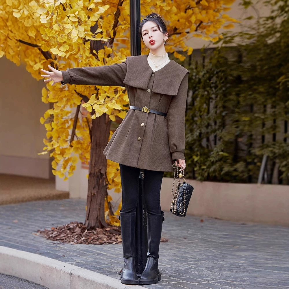 Woolen down jacket, fitted navy coat