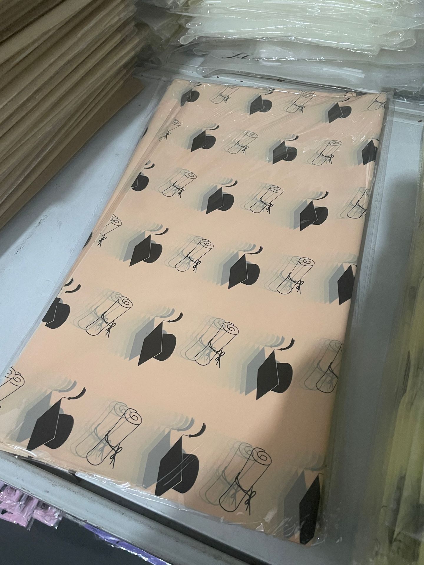 LiZhiRan temporada de graduación impermeable arco libro rollo de papel de embalaje de flores examen de ingreso a la universidad sombrero de doctorado ramo de papel de embalaje de flores