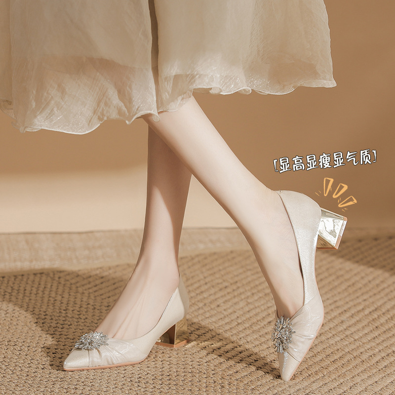 3317时尚新款气质婚鞋绸缎高跟中跟尖头2025浅口红色单鞋女4.5cm|undefined