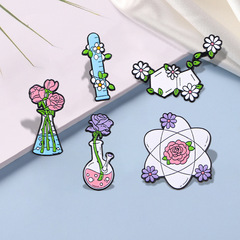 オリジナルの花の化学薬剤のブローチのバラの花が可愛いです。