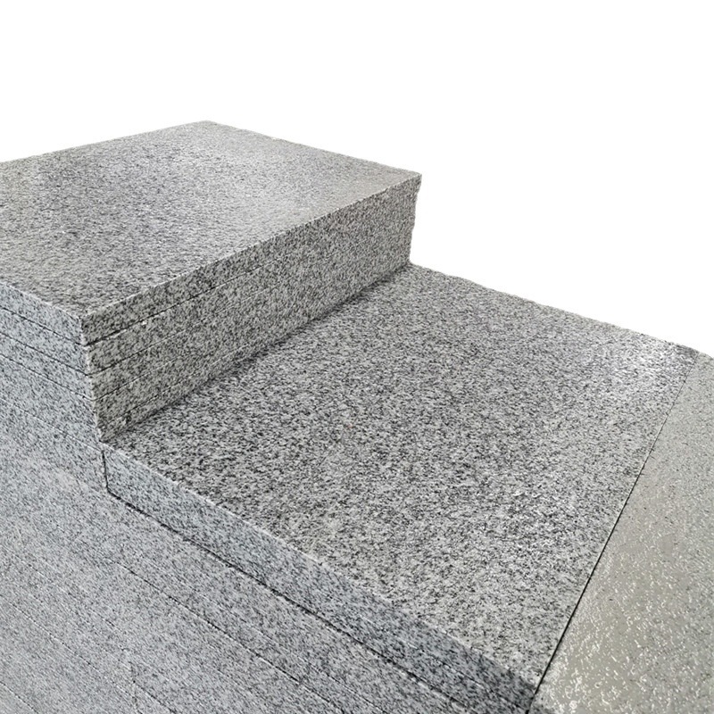 Бордюр гранитный 150x150x18