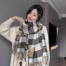 韩版小熊围巾冬季仿羊绒围巾女加厚保暖两用披肩百搭字母围脖批发