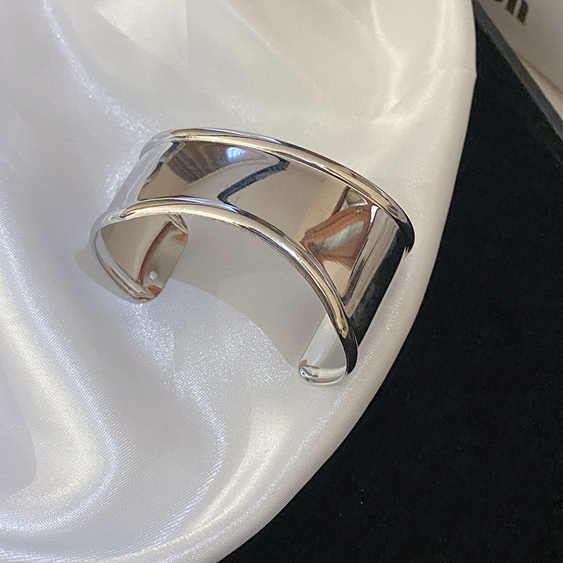 40g Weight 0.03µm Gold Plating Thickness Electroplating Gold Plating Process Copper Plated Plating Material Bangle Classification 1 Piece Quantity Party, Date Occasion Metal Material Geometric Pattern Women's Gender Elegant, Simple Style Style Plating Craft Elegant Simple Style Geometric Metal Plating Women's Bangle 25