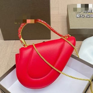 �ļ�����С����Ů2024�¿�n��ٴ�r���R���ٴ�ins�μ�б���