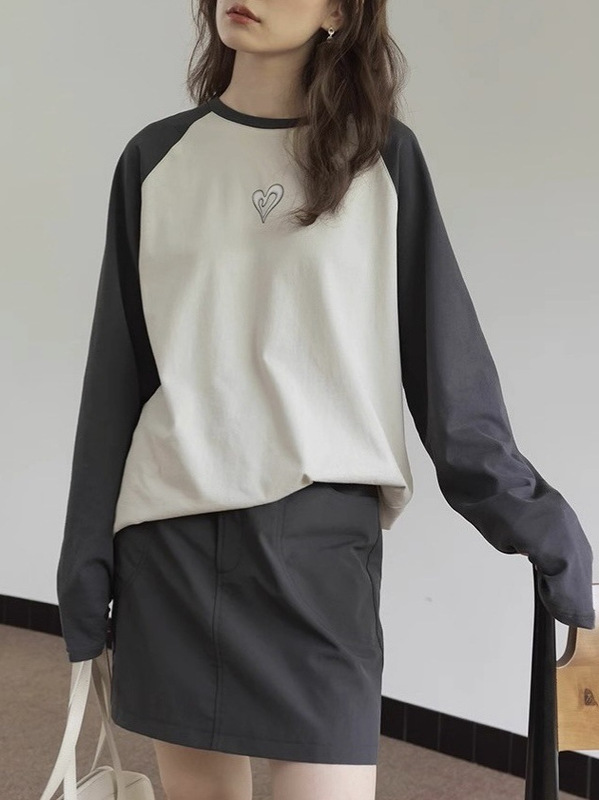 1313杏灰色爱心印花插肩拼色长袖T恤早秋女舒适上衣|undefined