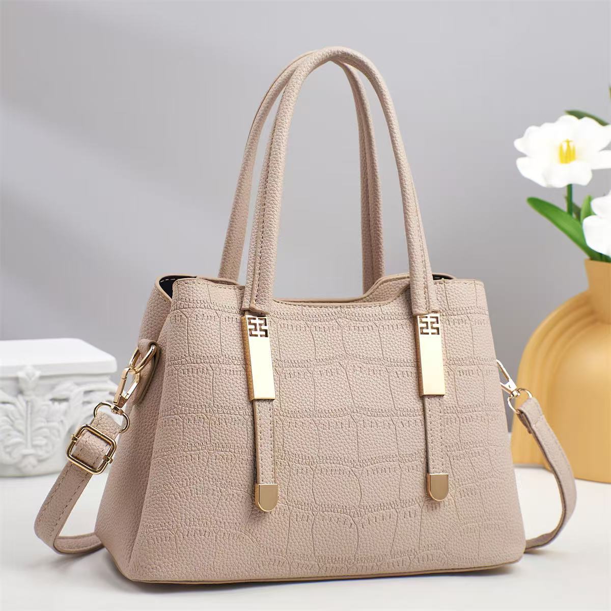 2025 nuevo bolso de hombro para mujer, bolso de estilo de viaje de trabajo, bolso de temperamento de moda casual de mujer de gran capacidad
