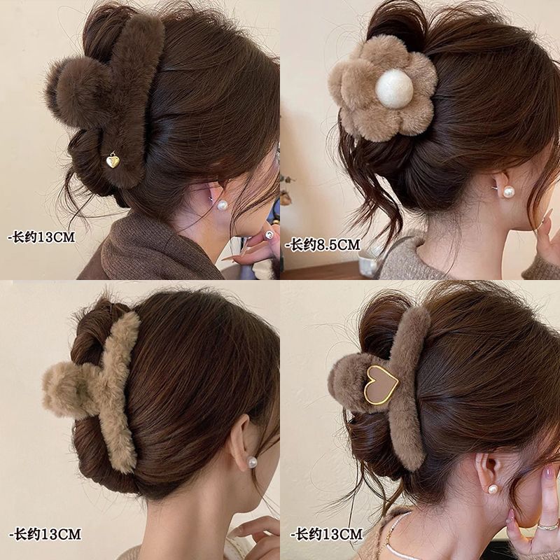 High-End Autumn and Winter Plush Hair Claw Clip, Large Shark Clip Hairpin for Women, Back of the Head, 2026 New Style Hair Accessory High-End Autumn and Winter Plush Hair Claw Clip, Large Shark Clip Hairpin for Women, Back of the Head, 2026 New Style Hair Accessory