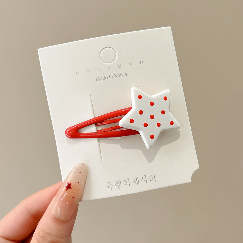 빨간색 물방울무늬 별