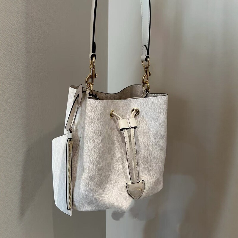 2026 Summer New Product Rowan Bucket Bag with Monogram Pattern, Handbag, Shoulder Bag, Crossbody Bag, Commuter Daily Women's Bag
