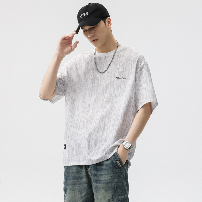 Fashionable exclusive universal T-shirt