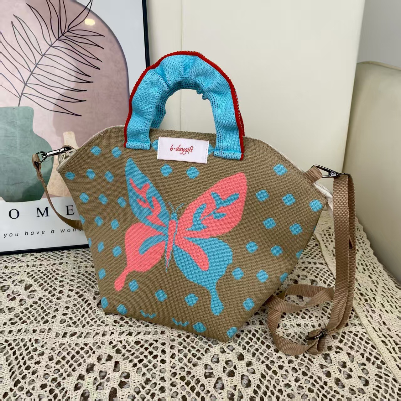 Cartoon Graphic Knit Shell Chain Strap Handbag 45