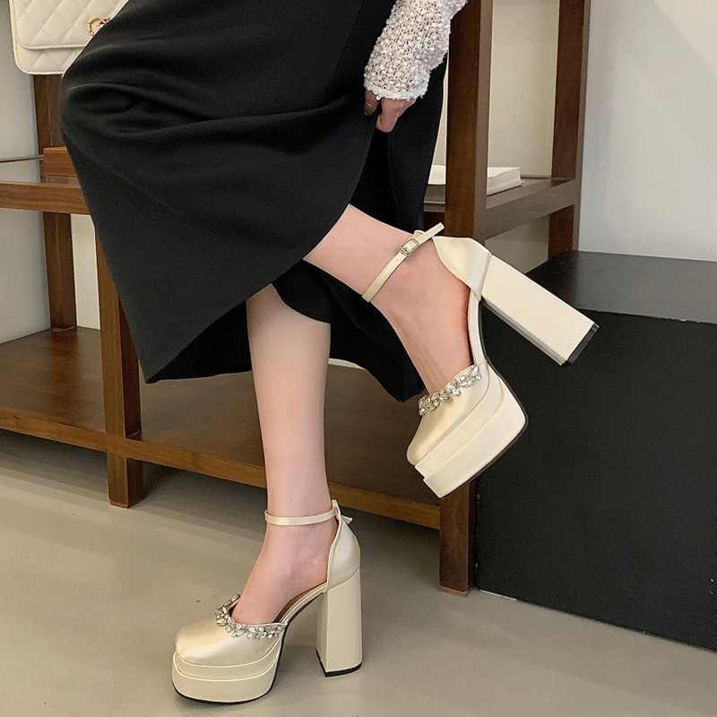 Rhinestone-embellished wedding shoes for petite brides, 12cm high-heeled platform sandals with chunky heels, women's model runway shoes Rhinestone-embellished wedding shoes for petite brides, 12cm high-heeled platform sandals with chunky heels, women's model runway shoes