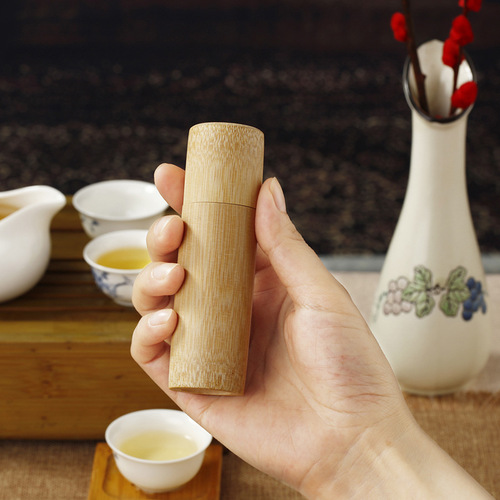 Bamboo sealed cigarette storage box for outdoor travel, portable cigarette storage box, car cigarette box, creative anti-pressure cigarette storage box