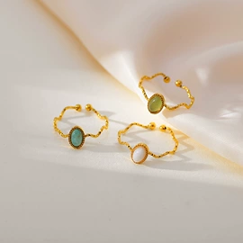 项链;耳环;戒指