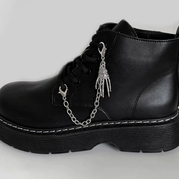 Skull hand thick chain side shoe chain
