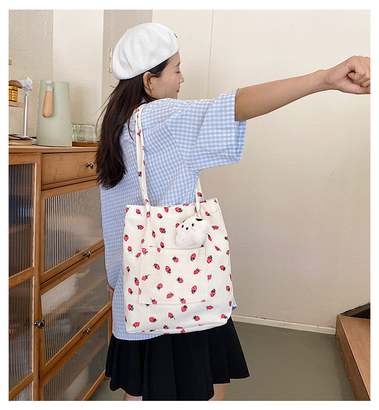 375g Weight Polyester Lining Material Magnetic Buckle Closure Type Double Shoulder Straps Strap Type Bucket Bag Bags Type Holiday, Daily Occasion Corduroy Material Strawberry Pattern Spring&Summer Season Women's Gender Cute Style Square Shape Medium Size Women's Medium Corduroy Strawberry Cute Square Magnetic Buckle Bucket Bag 无