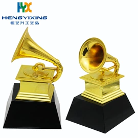 金属工艺品;徽章;奖杯