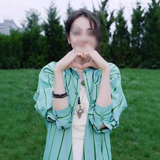 迪莉热八明星同款撞色条纹长袖衬衫2024春夏宽松防晒上衣外套女潮