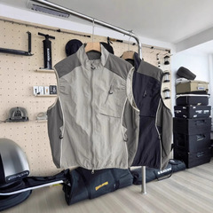 25 新しいアウトドアサイクリングと登山スポーツ作業服大きなポケットマウンテンスタイルカラーブロックスタンドカラーカップルスタイル多用途ベスト