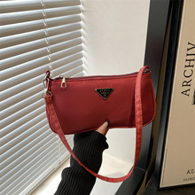 ����Ů2025�¿�ţ��б����p��ٴ�r�з����μ���ļ�����С��