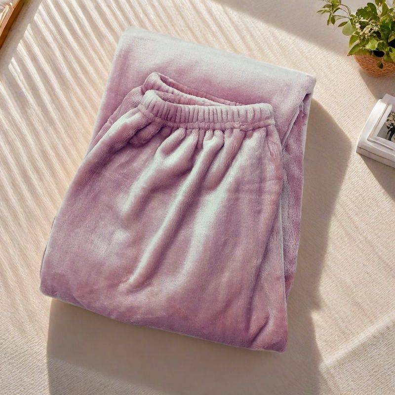 2025 otoño y invierno de franela gruesa pijamas de color sólido para hombres y mujeres de tamaño caliente se pueden usar pantalones de mediana edad y pantalones caseros