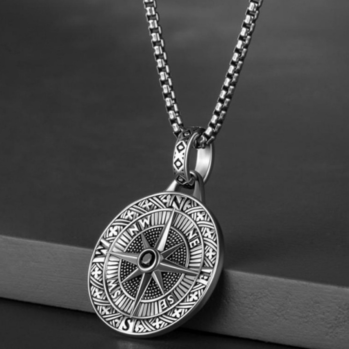 New Compass Pointer Pendant Summer Men's Hip-Hop Long Sweater Chain Necklace_voghion.com