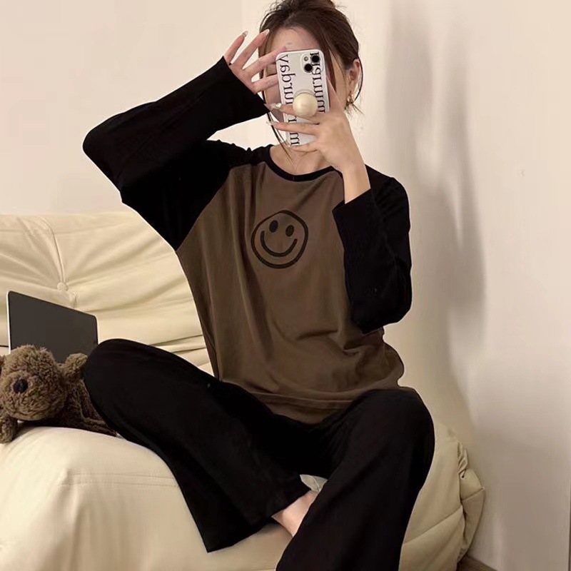 Manga larga nuevo estilo pijamas mujeres Dongdaemun estilo coreano en el estilo de la cara sonriente cuello redondo ropa para el hogar Otoño e Invierno traje de entrega en vivo